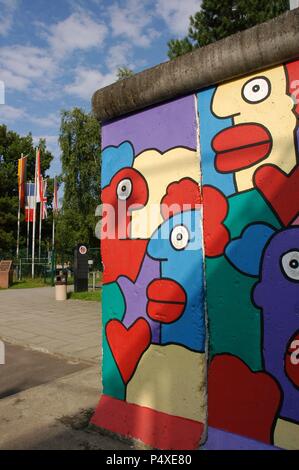 Strecht del muro di Berlino nel Museo degli Alleati. Berlino. Germania. Foto Stock