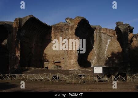 L'Italia. Villa Adriana. Villa Imperiale costruito dall'Imperatore Adriano (76-138). 2° secolo. Grandi bagni. Tivoli. Foto Stock