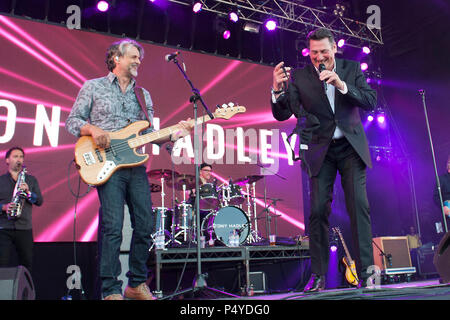 Edinburgh, Regno Unito. Il 23 giugno 2018. Tony Hadley in concerto al Rock consente di Scozia, Dalkeith Country Park, Edimburgo, Gran Bretagna 23 giugno 2018 Credit: Stuart Westwood/Alamy Live News Foto Stock