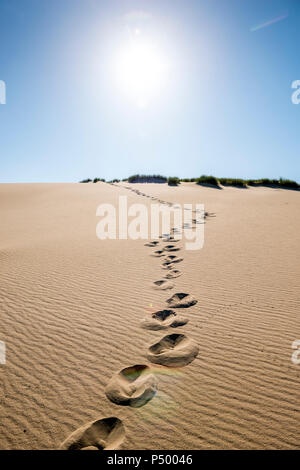 Germania, Schleswig-Holstein, Sylt, dune, sabbia con footmarks Foto Stock