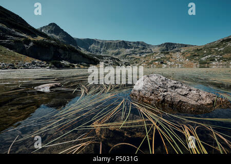 La Bulgaria, sette laghi di Rila, pesce di lago Foto Stock