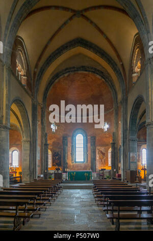 Interno della chiesa del la Sacra di San Michele, noto anche come San Michele Abbey, è un complesso religioso sul Monte Pirchiriano, situato su Foto Stock
