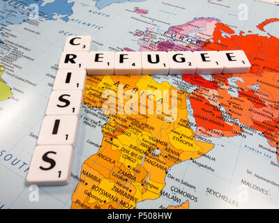 Rappresentazione della crisi di rifugiati di persone in fuga nel Nord Africa in Europa continentale, Foto Stock