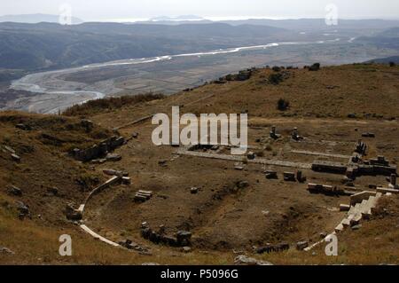 Arte Greca. Repubblica di Albania. Illiriche di Città del teatro. Terzo secolo A.C. Rimaneggiata durante la dominazione romana. VjosI^ Valley. BYLLIS rovine. Foto Stock