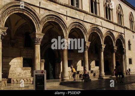 La Croazia. Dubrovnik. Palazzo del Rettore. Xv secolo. Facciata. Foto Stock
