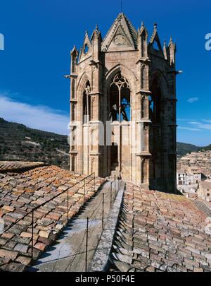 ARTE gotico. ESPAÑA. S. XII-XV (S. XII-S. XV). MONASTERIO DE SANTA MARIA DE VALLBONA. Edificio de la época de transición del romanico al gotico. Detalle del cimborrio. Vallbona de les Monges. Provincia de Lleida. Cataluña. Foto Stock