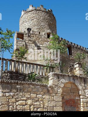 Aragona. CASPE. Vista parcial del Castillo, ubicado en el casco urbano de la localidad. Comarca del Bajo Aragón. Provincia de Zaragoza. España. Foto Stock