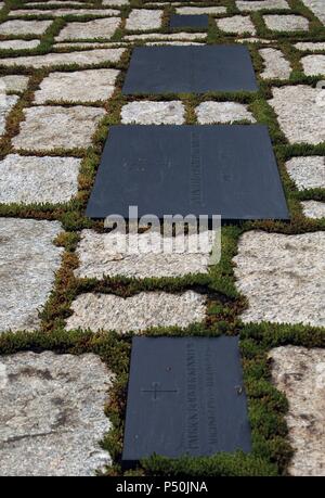 John Fitzgerald Kennedy (1917-1963). Il trentacinquesimo presidente degli Stati Uniti (1961-1963). Tomba di JFK insieme con gli altri membri della famiglia Kennedy. Il Cimitero Nazionale di Arlington. Stati Uniti. Foto Stock