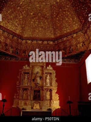 Arte Gotica. Spagna. A Tordesillas. Il Monastero reale di Santa Cruz e Santa Clara. Cappella. Particolare del soffitto a cassettoni della chiesa eretta nel 1430. Foto Stock