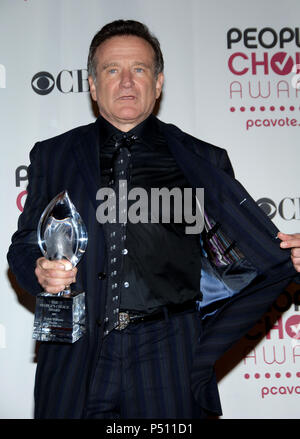 Robin Williams a persone Choice Awards presso lo Shrine Auditorium di Los Angeles. Il 9 gennaio 2007. 3/4 trophy - WilliamsRobin246.jpgWilliamsRobin246 evento nella vita di Hollywood - California, tappeto rosso Evento, STATI UNITI D'AMERICA, industria cinematografica, celebrità, fotografia, Bestof, arte cultura e intrattenimento, Topix celebrità moda, migliori della vita di Hollywood, evento nella vita di Hollywood - California, backstage trofeo, premi mostra, movie celebrità, personaggi televisivi, musica celebrità, Topix, Bestof, arte cultura e intrattenimento, fotografia, inchiesta tsuni@Gamma-USA.com , Tsuni Credito / Foto Stock