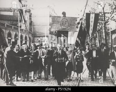 Proclamación de la República, 1931. Secuencia del reportaje 'La vieja palazzo', dirigido por Jaime Camino en 1977. Foto Stock