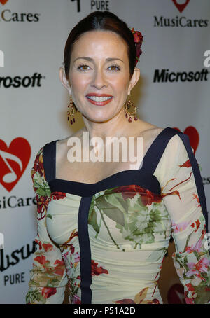 Patricia Heaton arrivando al MusiCares 2004 Omaggio a Sting a Sony Pictures Studio in Los Angeles. Febbraio 6, 2004. HeatonPatricia022 Red Carpet Event, verticale, STATI UNITI D'AMERICA, industria cinematografica, celebrità, fotografia, Bestof, arte cultura e intrattenimento, Topix celebrità moda / Verticale, meglio di, evento nella vita di Hollywood - California, moquette rossa e dietro le quinte, USA, industria cinematografica, celebrità, movie celebrità, personaggi televisivi, musica celebrità, fotografia, Bestof, arte cultura e intrattenimento, Topix, verticale, una persona, da anni , 2003-2005, inchiesta tsuni@Gamma-USA.c Foto Stock
