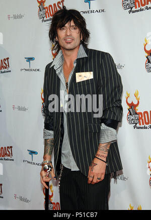 Tommy Lee che arrivano alla centrale di commedia tostare Pamela Anderson sul lotto di Sony Studio in Los Angeles. 7 agosto 2005LeeTommy063 Red Carpet Event, verticale, STATI UNITI D'AMERICA, industria cinematografica, celebrità, fotografia, Bestof, arte cultura e intrattenimento, Topix celebrità moda / Verticale, meglio di, evento nella vita di Hollywood - California, moquette rossa e dietro le quinte, USA, industria cinematografica, celebrità, movie celebrità, personaggi televisivi, musica celebrità, fotografia, Bestof, arte cultura e intrattenimento, Topix, verticale, una persona, da anni , 2003-2005, inchiesta tsuni@Gamma-USA.com - Tre qu Foto Stock