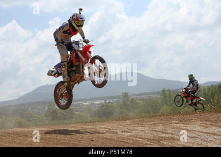 ARSENYEV, Russia - 30 ago: Rider partecipa al round di t Foto Stock