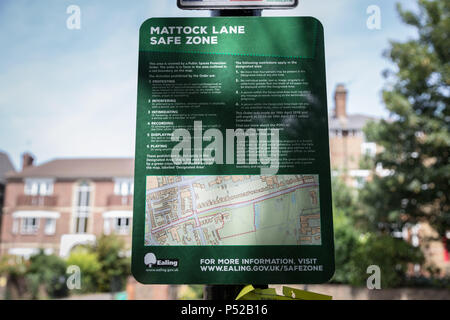 Ealing, West London, Regno Unito. Il 24 giugno 2018. Vanga Lane zona sicura. Il Regno Unito il primo spazio pubblico ordine di protezione (PSPO) zona sicura al di fuori del Marie Stopes health clinic come votato da Ealing Consiglio membri del gabinetto del 10 aprile. Il PSPO è stato introdotto per evitare che il targeting e molestie nei confronti delle donne di accedere alla clinica da pro-vita cristiani e altri anti-aborto gruppi di protesta. Credito: Guy Corbishley/Alamy Live News Foto Stock