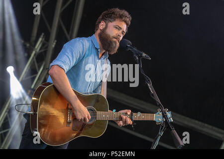 Tunbridge Wells, Regno Unito. Il 24 giugno 2018 l'inglese il cantautore Michael David Rosenberg eseguendo come passeggero al cervo nero Festival, Eridge Park, Kent REGNO UNITO..© Jason Richardson / Alamy Live News Foto Stock