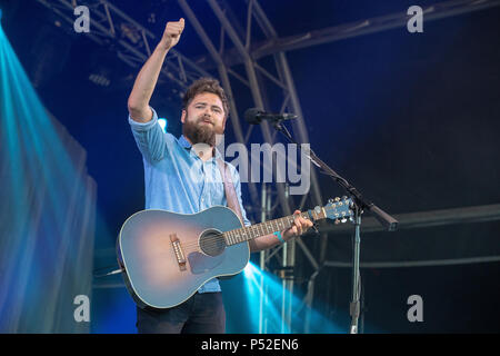 Tunbridge Wells, Regno Unito. Il 24 giugno 2018 l'inglese il cantautore Michael David Rosenberg eseguendo come passeggero al cervo nero Festival, Eridge Park, Kent REGNO UNITO..© Jason Richardson / Alamy Live News Foto Stock