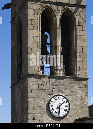 ARTE gotico. ESPAÑA. La Iglesia de Sant julia D'ARGENTONA. Construida en estilo gótico tardío (1515-39), restaurada por Josep Puig i Cadafalch en 1887. Detalle del Campanario. ARGENTONA. Provincia de Barcelona. Cataluña. Foto Stock