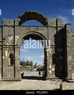 ARTE ROMANO. PROXIMO ORIENTE. Vista generale de la PUERTA OCCIDENTAL de la Ciudadela de BOSRA. SIRIA. Foto Stock