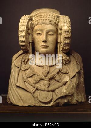 Dama di Elche, 56 x 45 x 37 cm. Del IV secolo A.C. Museo: Museo ARQUEOLOGICO. Foto Stock
