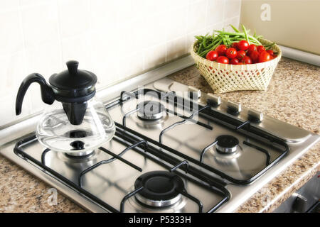 Immagine ravvicinata di stufa in cucina domestica Foto Stock