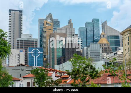 Singapore Central Business District Skyline visto da Chinatown. Foto Stock