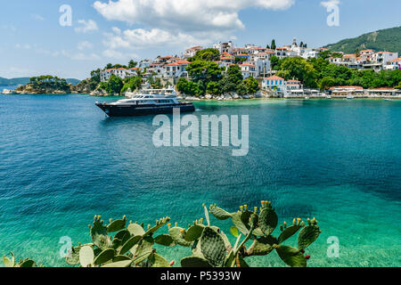 Yacht di lusso a noleggio Skiathos Foto Stock