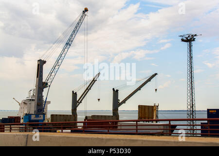 Lisbona portogallo. Il 20 giugno 2018. Gru nel porto di Lisbona.Lisbona, Portogallo. Foto Stock