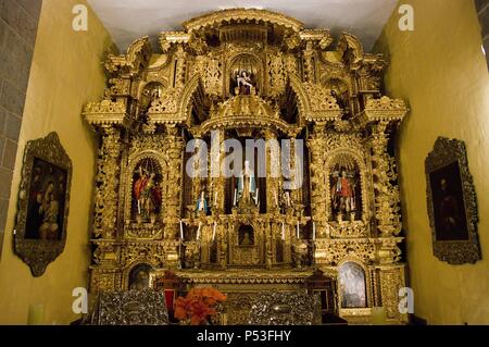 Il Perù. Città di Cusco. Il Palazzo Arcivescovile. Altare. . Foto Stock