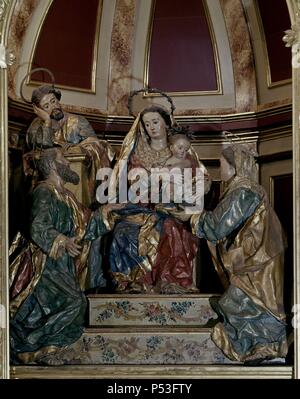 LA SAGRADA FAMILIA CON SAN JOAQUIN Y Santa Ana - SIGLO XVIII - BARROCO ESPAÑOL. Autore: Francisco Salzillo (1707-1783). Posizione: ST. MICHAEL è la Chiesa, MURCIA, Spagna. Foto Stock