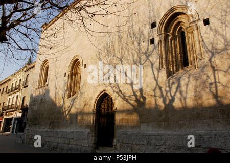 ARTE gotico. ESPAÑA. La Iglesia de San Juan. Capilla gótica del siglo XIV. Fachada laterale del edificio. VILAFRANCA DEL PENEDES. Comarca del Alt Penedès. Provincia de Barcelona. Cataluña. Foto Stock