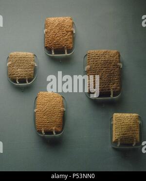Amarna lettere. Il XIV secolo A.C. Tavolette di argilla con script cuneiforme, per la maggior parte scritti in accadico. Designare un file di corrispondenza, per la maggior parte diplomatici, tra l'amministrazione egiziano e i suoi rappresentanti nel paese di Canaan e Amurru. 1350-1330 A.C. Da Amarna (Alto Egitto). British Museum. Londra. Regno Unito. Foto Stock