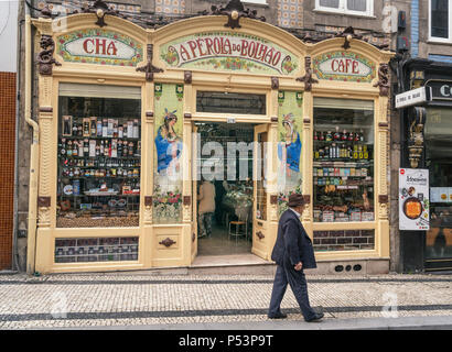 Una Perola do Bolhao drogheria, Art Nouveau negozio di fronte porto , Portogallo Foto Stock