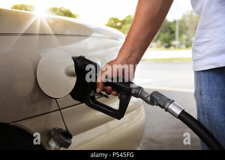 Una immagine di gas pompa a mano Foto Stock