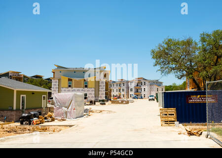 Sito in costruzione di multifamily complesso di appartamenti Foto Stock