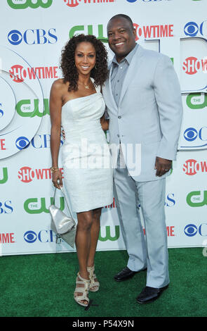 Holly Robinson-Peete e marito Rodney Peete CBS-CW-Showtime  tca party presso il Beverly Hiton Hotel in Los Angeles.HollyRobinson-Peete husbandRodneyPeete 24 evento nella vita di Hollywood - California, tappeto rosso Evento, STATI UNITI D'AMERICA, industria cinematografica, celebrità, fotografia, Bestof, arte cultura e intrattenimento, celebrità moda, migliori della vita di Hollywood, evento nella vita di Hollywood - California, moquette rossa e dietro le quinte, musica celebrità, Topix, coppia, famiglia ( marito e moglie ) e i bambini- figli, fratelli e sorelle inchiesta tsuni@Gamma-USA.com, Credito Tsuni / USA, 2010 Foto Stock