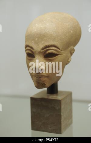 Testa da una statuetta di una principessa. Quarzite. Probabilmente da el-Amarna, Egitto. Periodo di Amarna, c. 1365-1347 A.C. Ny Carlsberg Glyptotek. Copenhagen. La Danimarca. Foto Stock