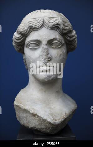 Kybele. L'Italia. I secolo d.c. Il marmo. L'acconciatura è quello indossato nel V secolo A.C. La testa è pensato per imitare una statua della Madre degli dèi, che sorgeva in un tempio nell'agorà di Atene. Ny Carlsberg Glyptotek. Copenhagen, Danimarca. Foto Stock