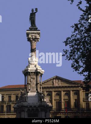 MONUMENTO A Los Fueros, 1893- 1903, EN EL PASEO SARASATE, Diputacion. Autore: Manuel Martínez de Ubago Lizárraga (1869-1928). Posizione: esterno, PAMPLONA, Navarra, Spagna. Foto Stock