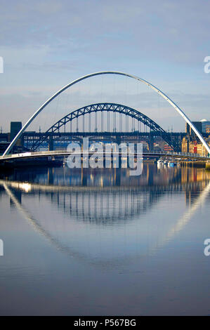 Newcastle Gateshead Quayside e ponti Foto Stock