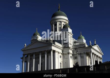 La Cattedrale di Helsinki. Il finlandese evangelica cattedrale luterana. Progettato da Carl Ludvig Engel (1778-1840) in stile neoclassico. Esso è stato originariamente costruito da 1830-1852 come un omaggio al Granduca di Finlandia, lo Zar Nicola I di Russia. Foto Stock