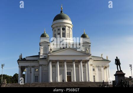 La Cattedrale di Helsinki. Il finlandese evangelica cattedrale luterana. Progettato da Carl Ludvig Engel (1778-1840) in stile neoclassico. Esso è stato originariamente costruito da 1830-1852 come un omaggio al Granduca di Finlandia, lo Zar Nicola I di Russia. Foto Stock