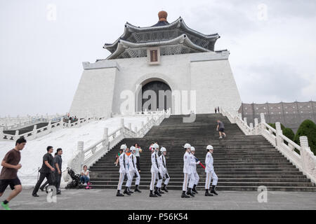 Chiang Kai Shek,la libertà, la democrazia, la libertà,Square,Plaza,Taipei,Taipei City,Taiwan,città,isola,Repubblica di Cina,roc,Cina,cinesi taiwanesi,,Asia,asiatica, Foto Stock