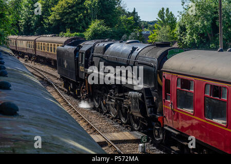 Conserve di BR Standard di Classe 9F locomotore 92212 attualmente in uso da parte di Metà Hants Railway qui raffigurato nella Arlesford in Hampshire nel 2018, Inghilterra, Regno Unito Foto Stock