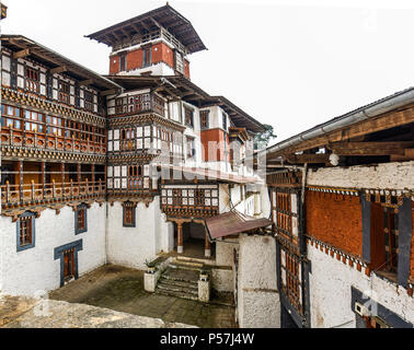 Più grande monastero fortezza, Trongsa Dzong, Trongsa, regione Himalayana, Bhutan Foto Stock