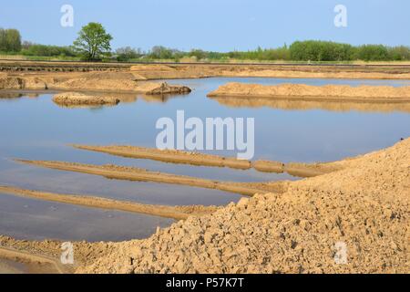 Cava di ghiaia a Barleben vicino a Magdeburgo in Germania Foto Stock