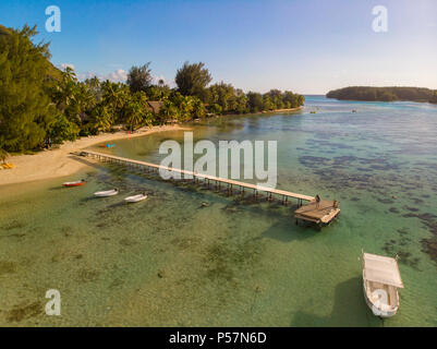 Les Tipaniers Hotel, Tiahura, Moorea, Polinesia francese, Sud Pacifico Foto Stock