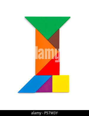 Tangram una forma come una lettera che ho su sfondo bianco Foto Stock