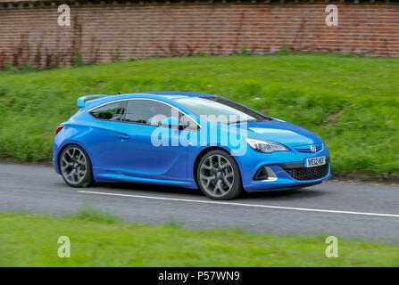 2012 Vauxhall Astra VXR British calda boccaporto auto sportiva Foto Stock