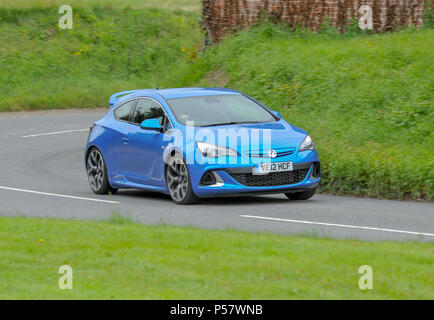 2012 Vauxhall Astra VXR British calda boccaporto auto sportiva Foto Stock